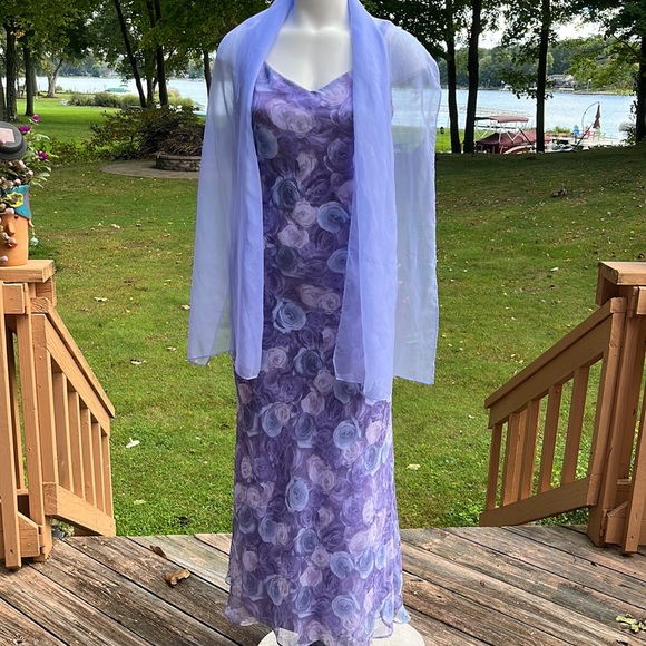 Zum Zum by Niki Livas floral gown 8 - Picture 4 of 16